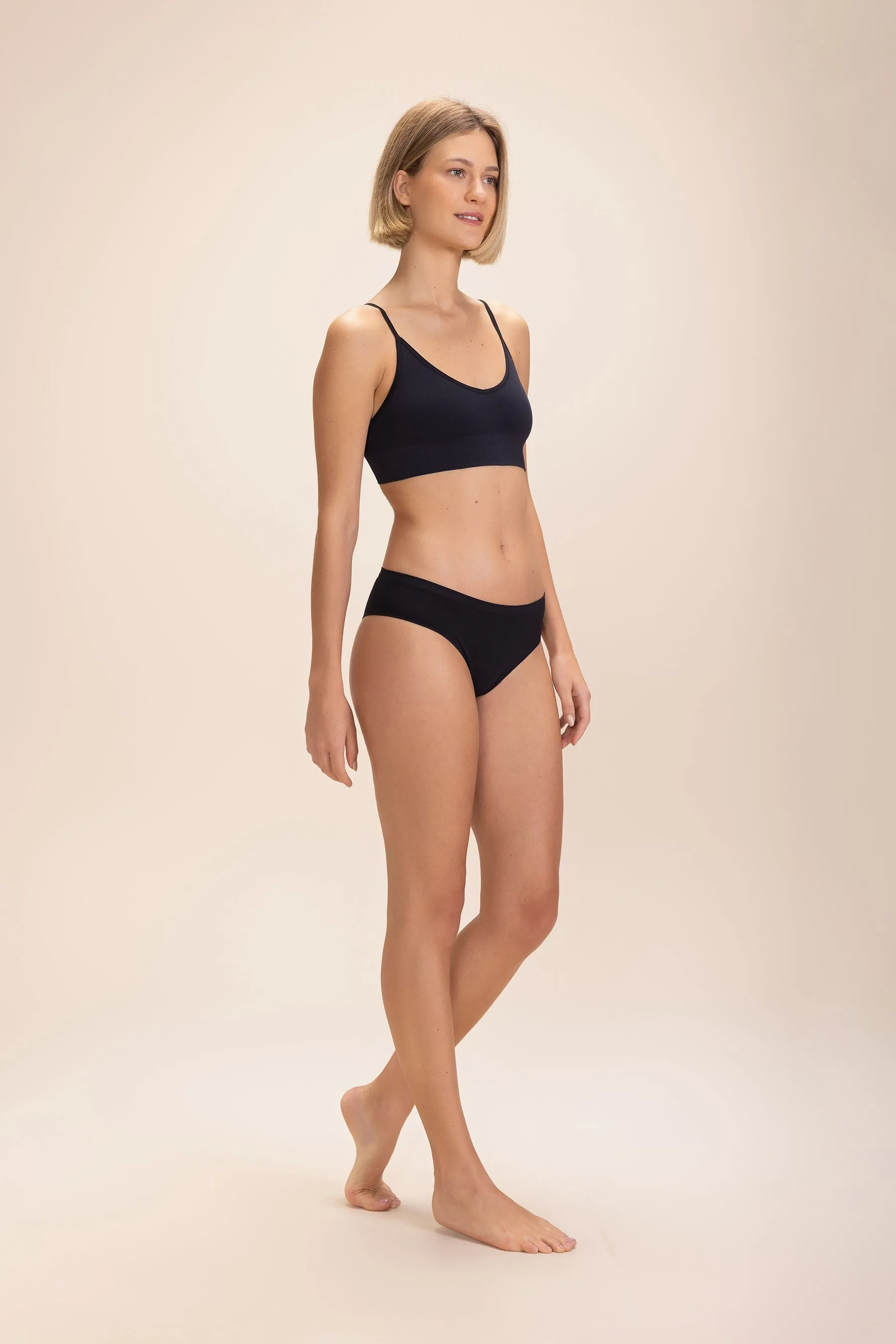 Seamless Curve Sports Bra