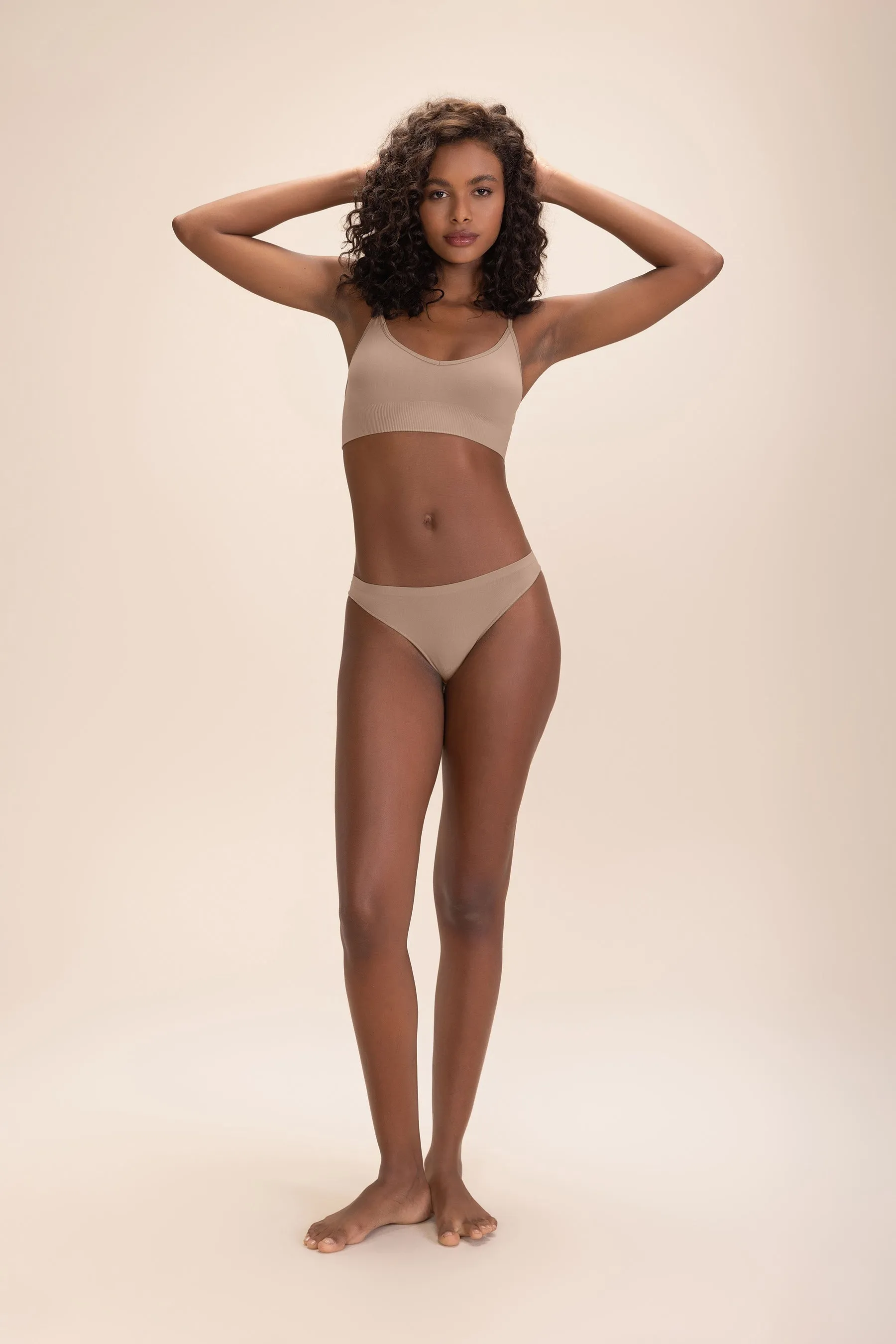 Seamless Curve Sports Bra